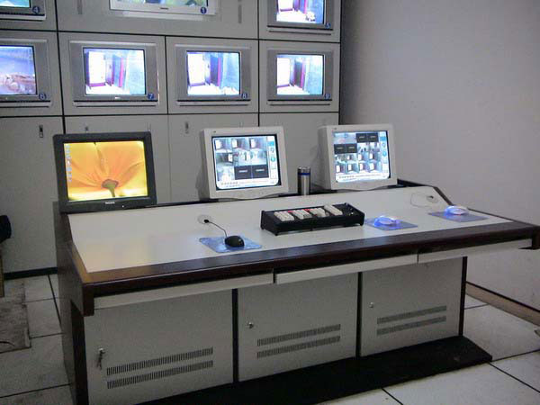 �O���ҕ��